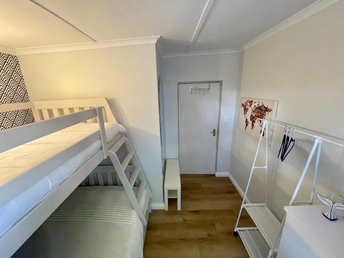Adorable 2 Bedroom Cottage With Spacious Veranda Hermanus Exterior foto