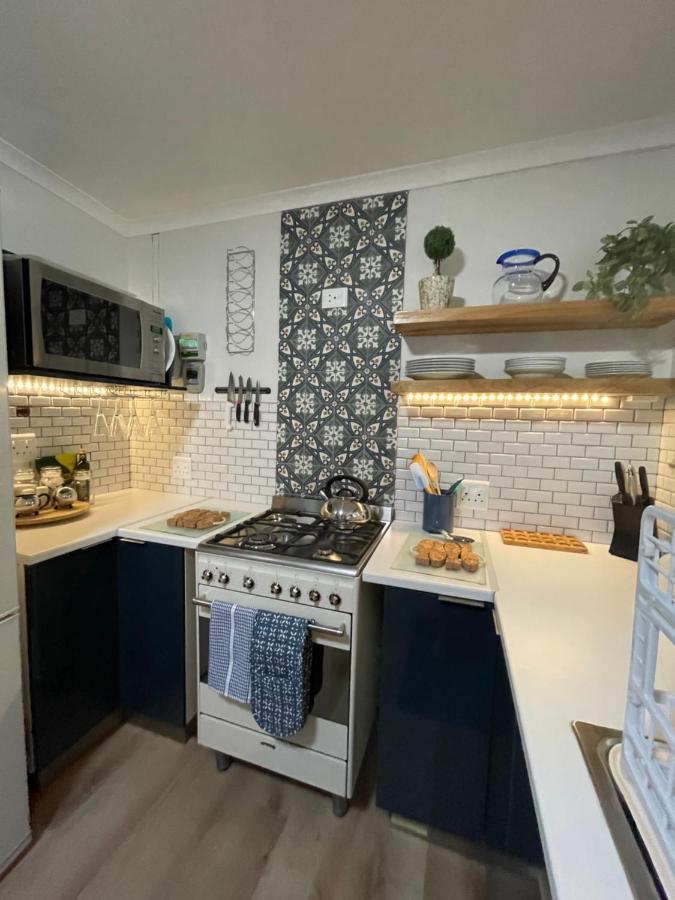 Adorable 2 Bedroom Cottage With Spacious Veranda Hermanus Exterior foto
